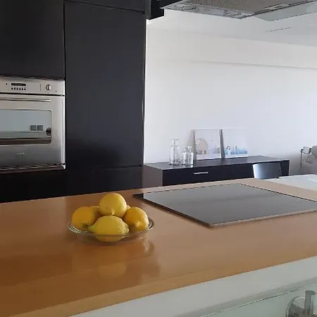 Ocean Heights Apartment *